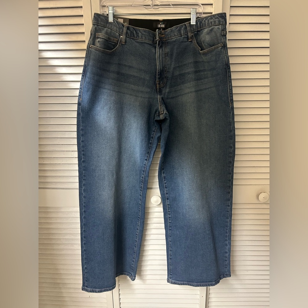 LulaRoe Woman’s Wide Leg Mid Wash Blue Jeans Size 32
